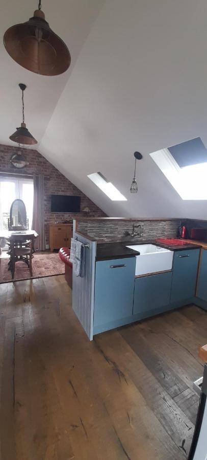 샐컴 Little Orchard House B&B 외부 사진